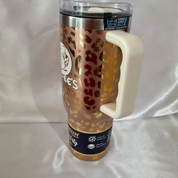 Buc-Ees 40 Oz Yukon Outfitters Leopard Print Tumbler With Straw & Slider Lid - Picture 2 of 6